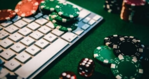 82-poker-online