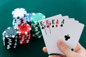 por-que-necesitas-un-hand-checker-jugando-a-poker-online